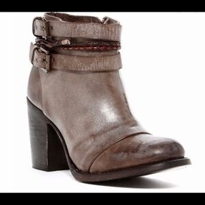 Free Bird by Steven Lion Gray Booties Size 9